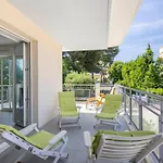 La Belle - Two Bedroom *